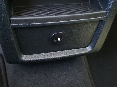Used 2024 Ford Edge SEL AWD/4WD image 16