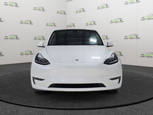 Used 2022 Tesla Model Y Long Range image 12