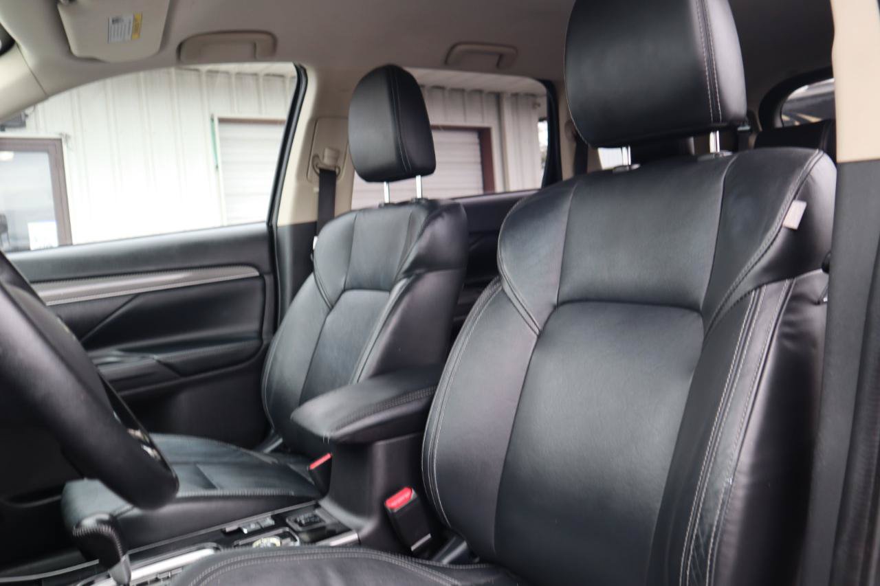 Used 2019 Mitsubishi Outlander SEL AWD/4WD image 51