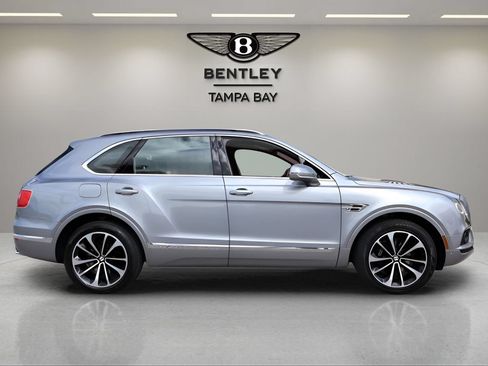 Used 2020 Bentley Bentayga AWD/4WD image 9