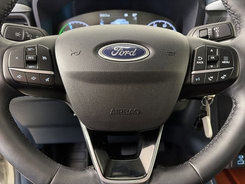 Certified 2024 Ford Maverick XLT w/ XLT Luxury Package image 16