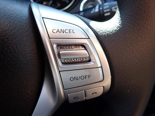 Used 2015 Nissan Rogue SV AWD/4WD image 17