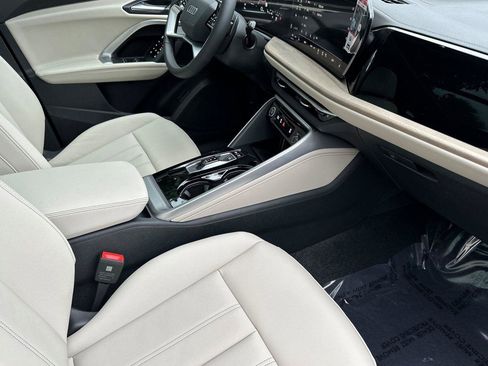 New 2025 Audi Q5 Premium Plus image 15