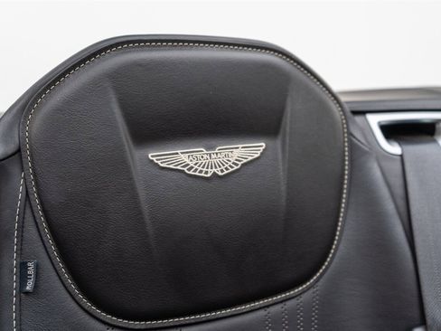 Used 2019 Aston Martin DB11 Volante image 46
