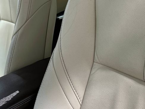 Used 2015 Toyota Avalon XLE Premium FWD image 19