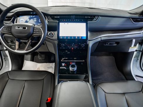 New 2025 Jeep Grand Cherokee Limited image 20