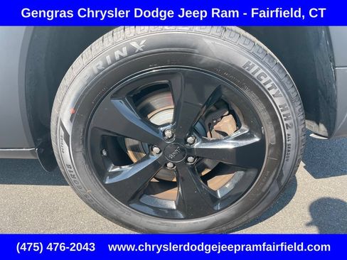 Used 2017 Jeep Cherokee High Altitude AWD/4WD image 33