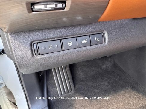 Used 2022 Nissan Pathfinder Platinum w/ Cargo Package AWD/4WD image 45