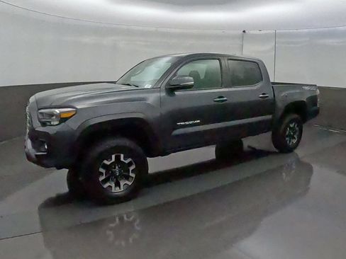 Certified 2023 Toyota Tacoma TRD Off-Road w/ TRD Premium Off Road Package AWD/4WD image 5
