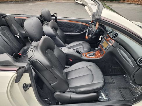 Used 2009 Mercedes-Benz CLK 350 Cabriolet image 14