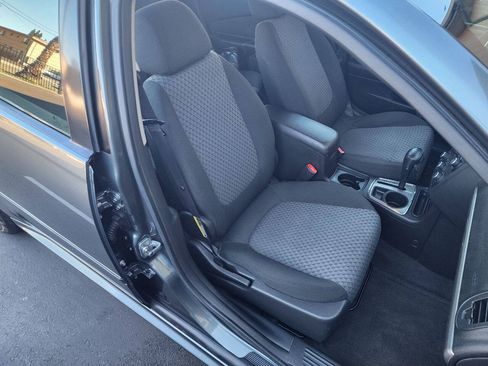 Used 2006 Chevrolet Malibu LT FWD image 16