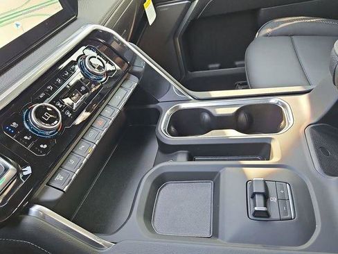 New 2026 GMC Sierra 2500 Denali w/ Denali Reserve Package image 57