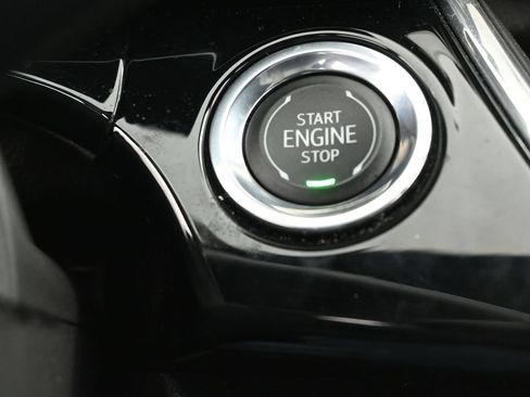 Used 2025 Chevrolet Trax RS FWD image 26