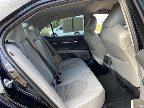 Used 2022 Toyota Camry SE FWD image 15