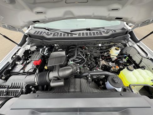 New 2026 Ford F350 Lariat w/ Black Appearance Package image 17