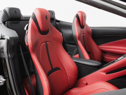 Certified 2024 Ferrari Roma Spider image 72