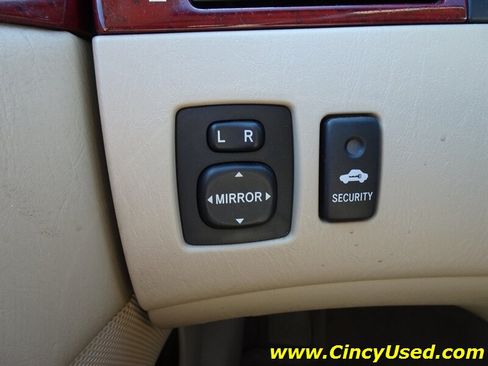 Used 2004 Toyota Solara SLE FWD image 25