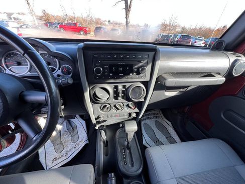 Used 2008 Jeep Wrangler Unlimited Rubicon w/ Dual Top Group image 17