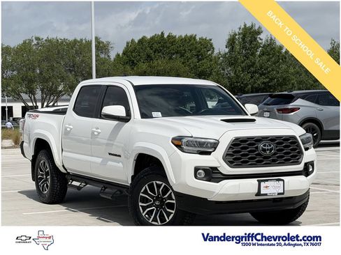 Used 2022 Toyota Tacoma TRD Sport w/ Technology Package AWD/4WD image 2
