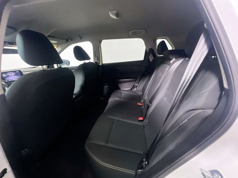 Used 2024 Nissan Rogue S FWD image 29