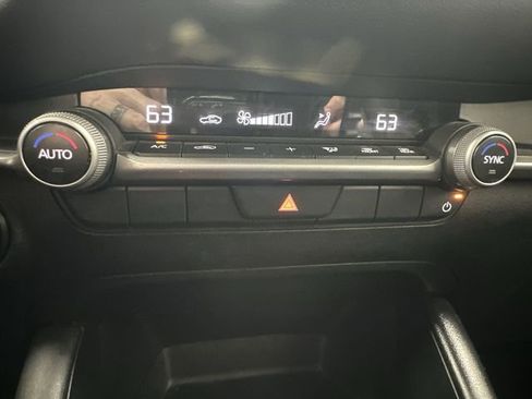 Used 2025 MAZDA MAZDA3 s FWD image 18