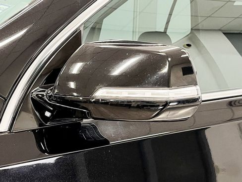 Used 2020 Chevrolet Traverse LT image 12