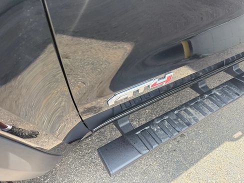 Used 2024 GMC Canyon AT4 w/ Canyon Safety Plus Package AWD/4WD image 21