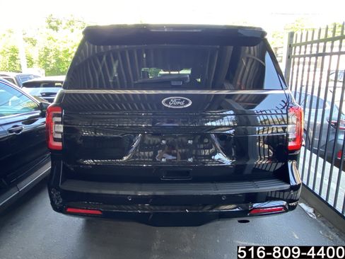 Used 2023 Ford Expedition Limited AWD/4WD image 6