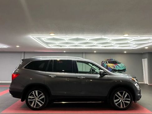 Used 2016 Honda Pilot Touring image 7