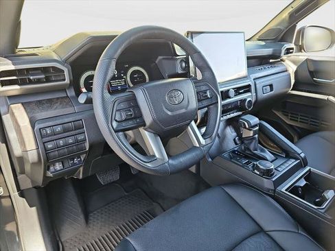 Certified 2025 Toyota Tacoma Limited AWD/4WD image 9