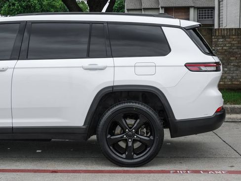 Used 2023 Jeep Grand Cherokee L Laredo RWD image 22