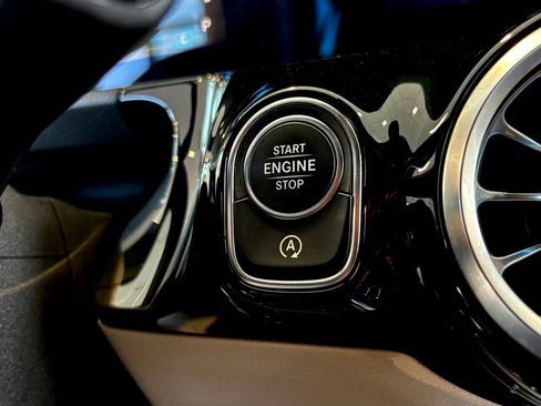 Used 2025 Mercedes-Benz GLA 250 4MATIC w/ Winter Package image 24
