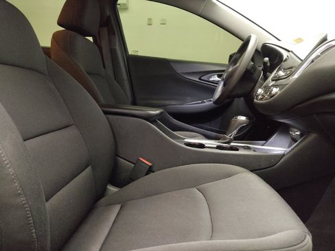 Used 2020 Chevrolet Malibu LT FWD image 21