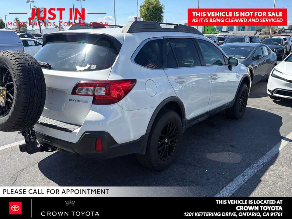 Used 2018 Subaru Outback 2.5i Premium AWD/4WD image 2
