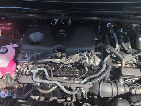 Certified 2026 Toyota Sienna XLE FWD image 33