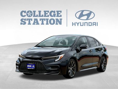 Used 2023 Toyota Corolla SE FWD image 6