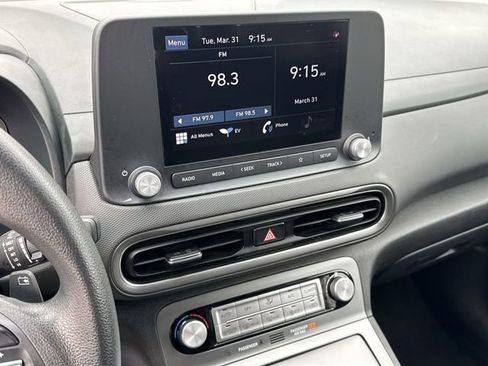 Used 2023 Hyundai Kona SE FWD image 16