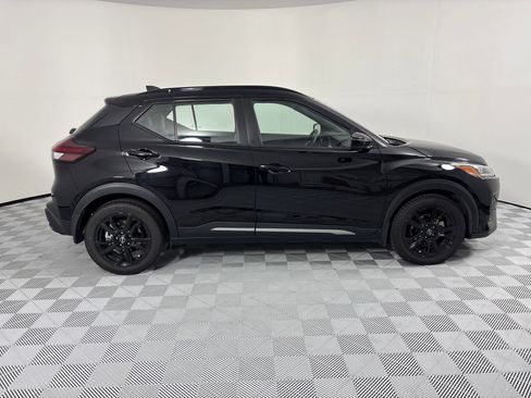 Used 2023 Nissan Kicks SR w/ SR Premium Package image 7