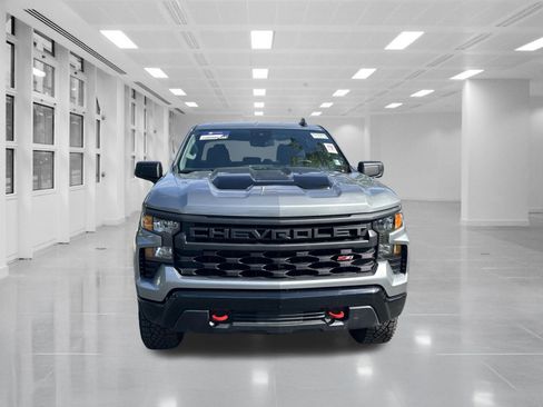 Used 2026 Chevrolet Silverado 1500 Custom Trail Boss w/ LPO, Dark Essentials Package AWD/4WD image 2