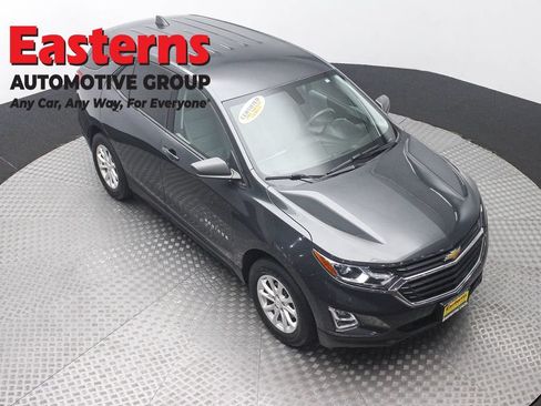 Used 2018 Chevrolet Equinox LS AWD/4WD image 3