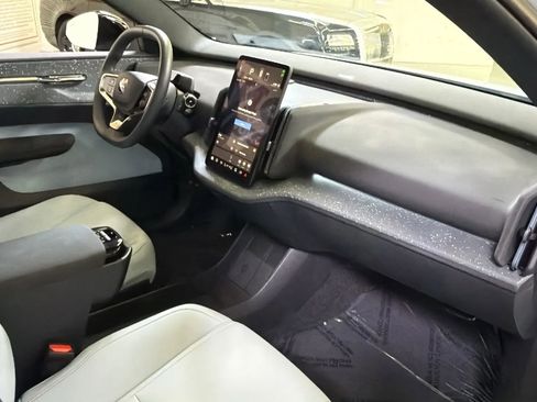 Used 2025 Volvo EX30 Ultra w/ Climate Package AWD/4WD image 17