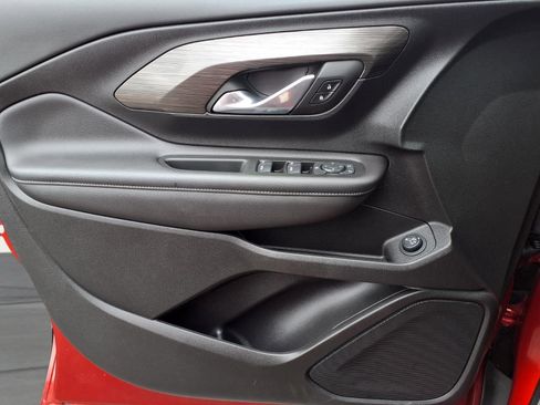 Used 2022 GMC Terrain SLE FWD image 17