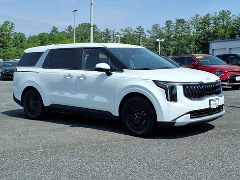New 2026 Kia Carnival FWD image 2