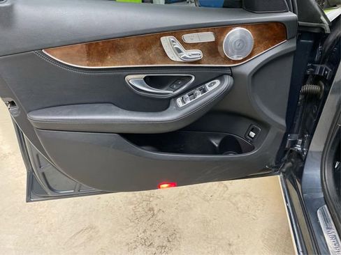 Used 2015 Mercedes-Benz C 300 4MATIC Sedan image 25