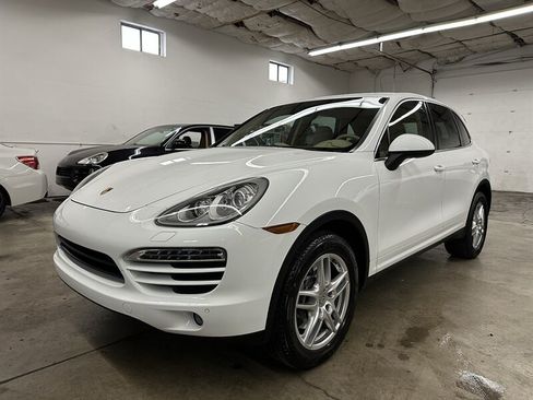 Used 2014 Porsche Cayenne AWD/4WD image 6