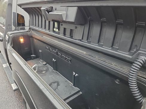 Used 2017 RAM 1500 Limited image 34