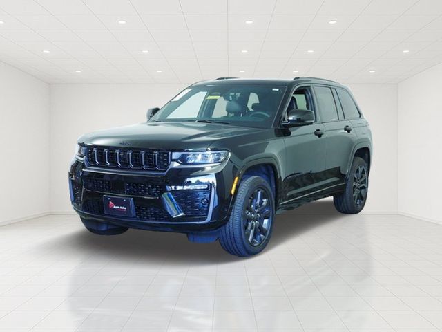 Used 2026 Jeep Grand Cherokee Limited AWD/4WD image 3