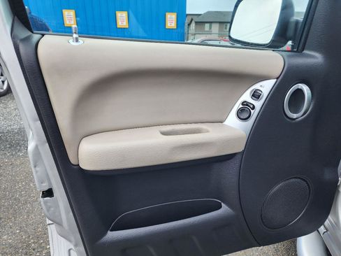 Used 2003 Jeep Liberty Renegade image 10