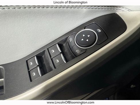 Used 2022 Ford Explorer XLT w/ Equipment Group 202A AWD/4WD image 44