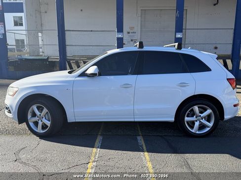 Used 2017 Audi Q5 2.0T Premium Plus w/ Technology Package image 3